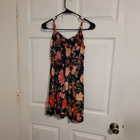 Old Navy floral cami - Picture 2 of 5